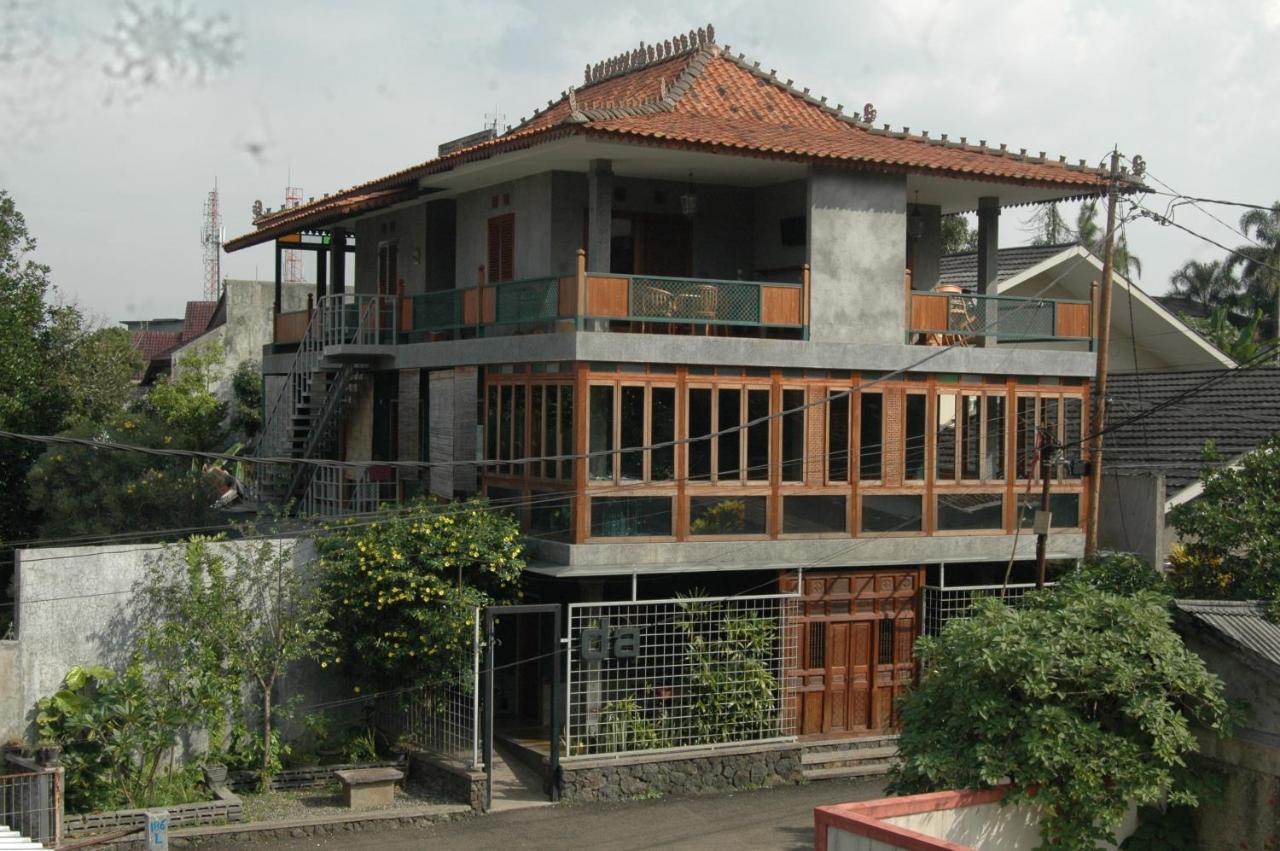 Wisma tamu Dalem Arum Bandung